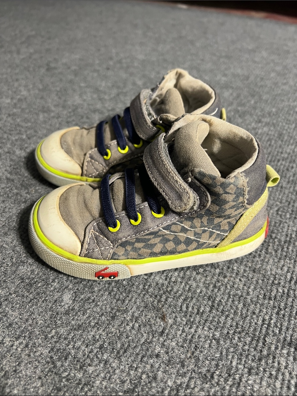 See Kai Run Hightop Sneakers - Size 8